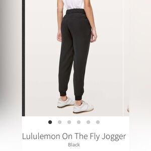 Lululemon On The Fly Jogger Woven